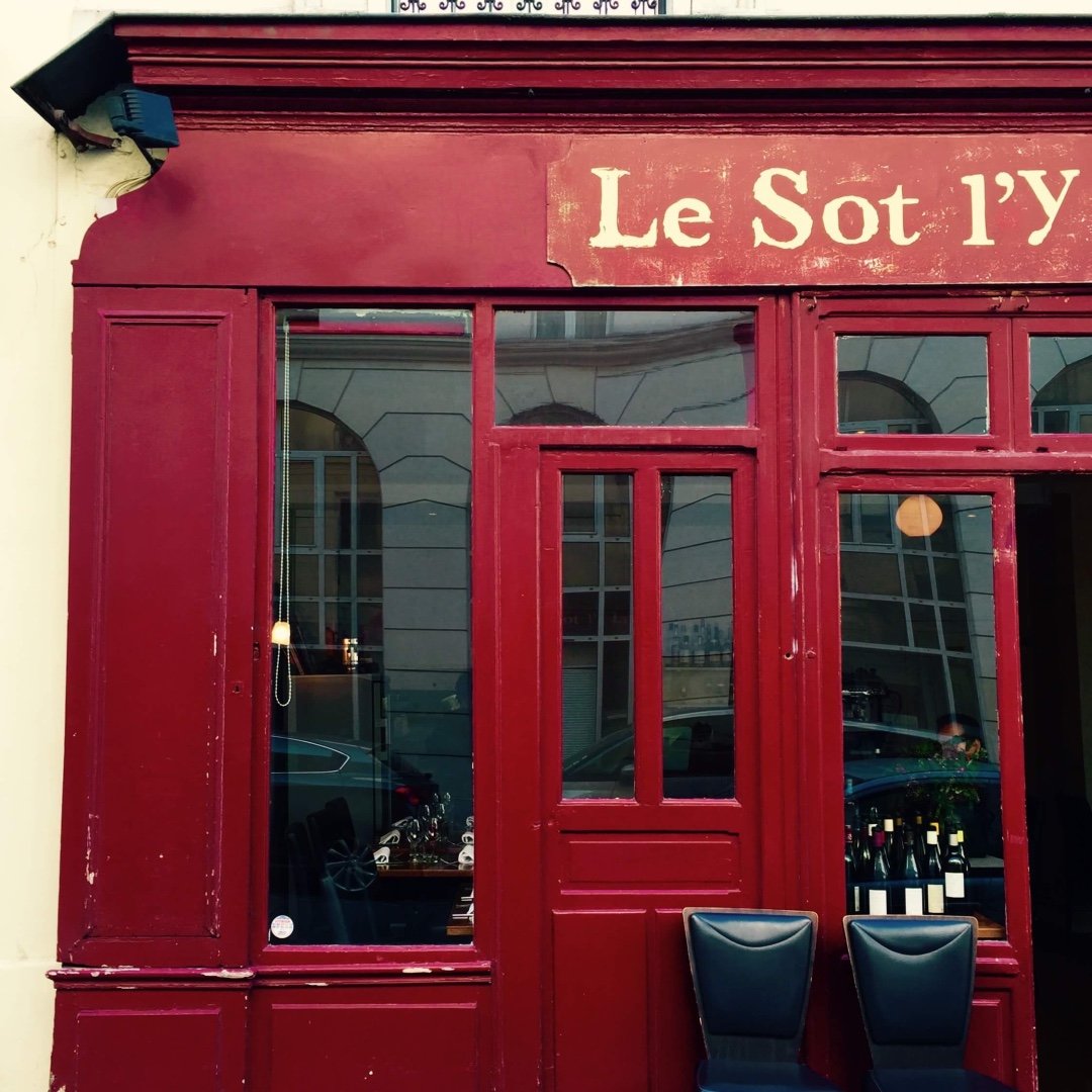 Façade du restaurant Le Sot l’y Laisse à Paris
